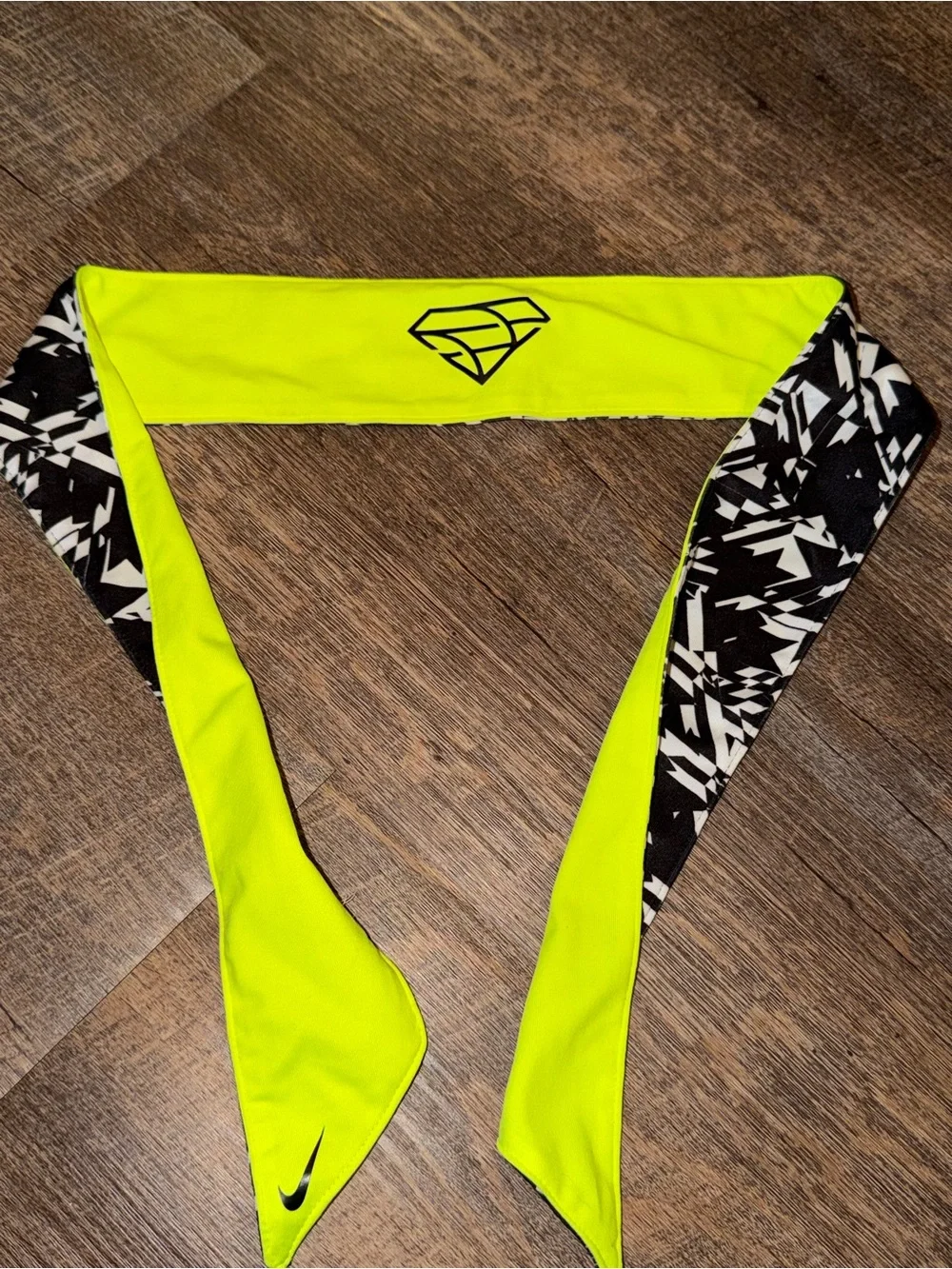Nike Black & Neon Yellow Geometric Swoosh Headband